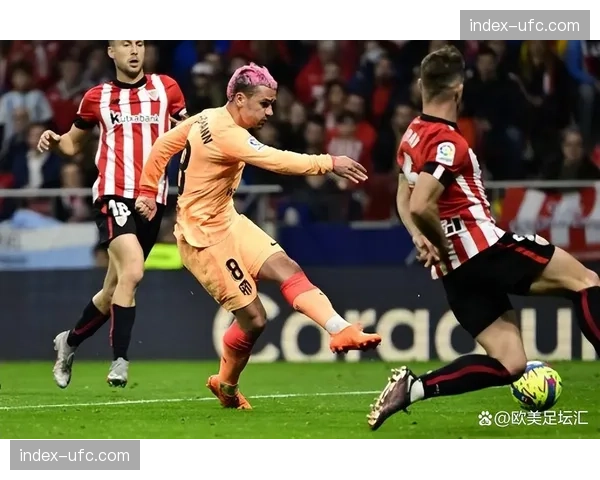 据报道，马德里竞技已与队内头号定位球主罚手格列兹曼就续约一年达成原则性协议