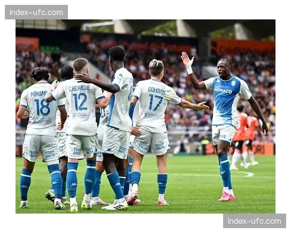 半场战报:洛里昂采取深度防守,马赛控球率达七成但仅3次射正 半场战报:洛里昂采取深度防守,马赛控球率达七成但仅3次射正